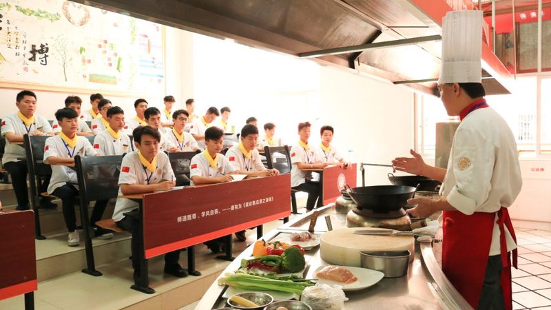 餐饮供应链加盟合同要点解析：如何规避潜在风险