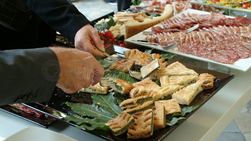 揭秘网红膨化食品代理加盟：费用构成与行业真相